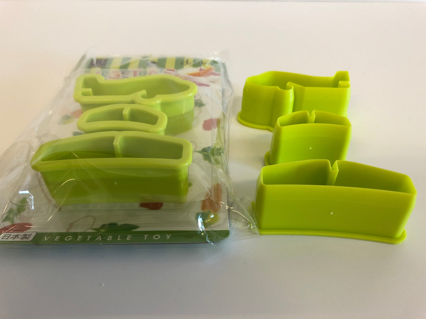 Vegetable Toy - Aeroplane Shpae 3D vegetable cutter mould GREEN