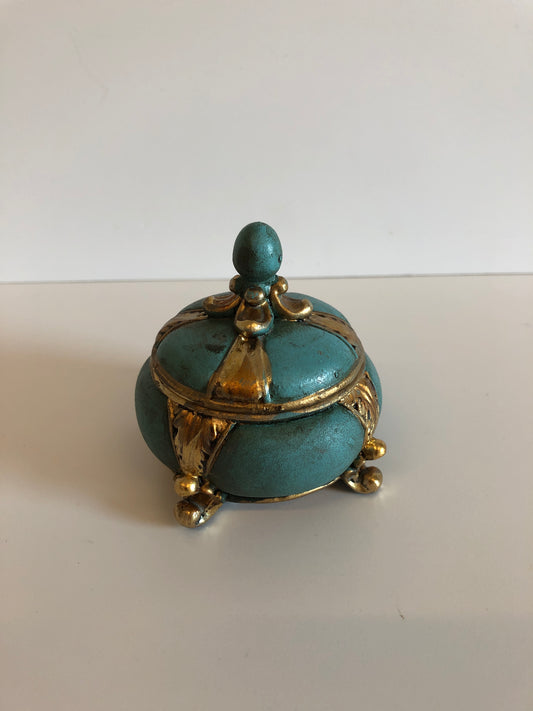 Jewelry emerald Round box