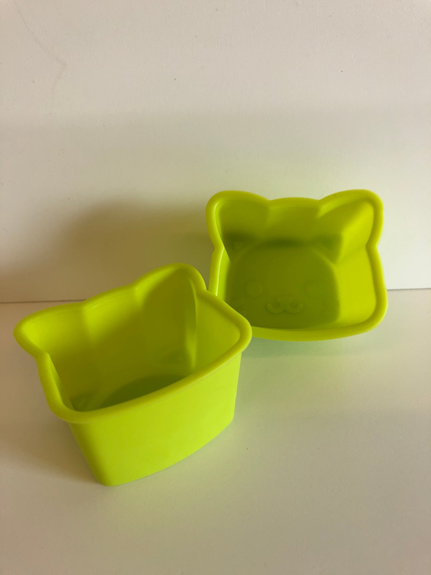 Silicon small cooking mould CAT Design GREEN